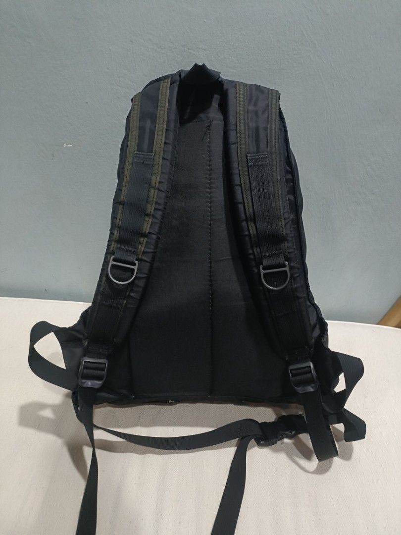 Gregory Backpack (Category: Backpacks) located in Sungai Petani. Submitted by littlehouse15 (Listing ID 1466421728, Image 2). Description: Original Gregory Backpack Made in USA ❎ Koyak, ❎ Pinhole, ❎ Pudar -Lilin waterproof sudah kering Condition 8.5/10 Postage +7/15.