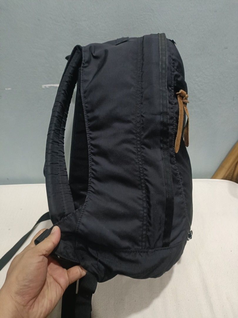 Gregory Backpack (Category: Backpacks) located in Sungai Petani. Submitted by littlehouse15 (Listing ID 1466421728, Image 3). Description: Original Gregory Backpack Made in USA ❎ Koyak, ❎ Pinhole, ❎ Pudar -Lilin waterproof sudah kering Condition 8.5/10 Postage +7/15.