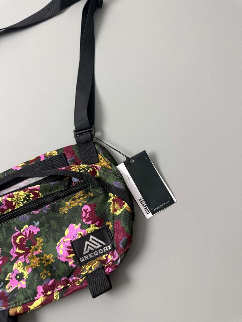 GREGORY TAILMATE AND CROSSBODY BAGS (Category: Cross-body Bags) located in Guagua. Submitted by sweetboyy (Listing ID 1466472250, Image 3). Description: GREGORY TAILMATE AND CROSSBODY BAGS.