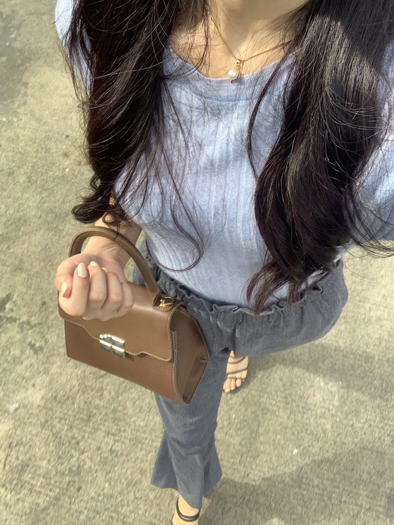 Grey Trouser Wide Leg (Category: Other Bottoms) located in Manila. Submitted by belleflor (Listing ID 1466428069, Image 3). Description: .