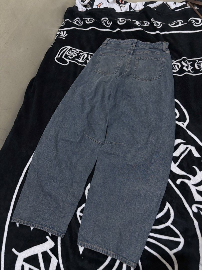 GU barrel pants (Category: Jeans) located in Taguig. Submitted by dcltrng. (Listing ID 1466536770, Image 3). Description: GU barrel pants Size small Waist 28 Length 38 Leg opening 9 Can pass as brand new No issue.