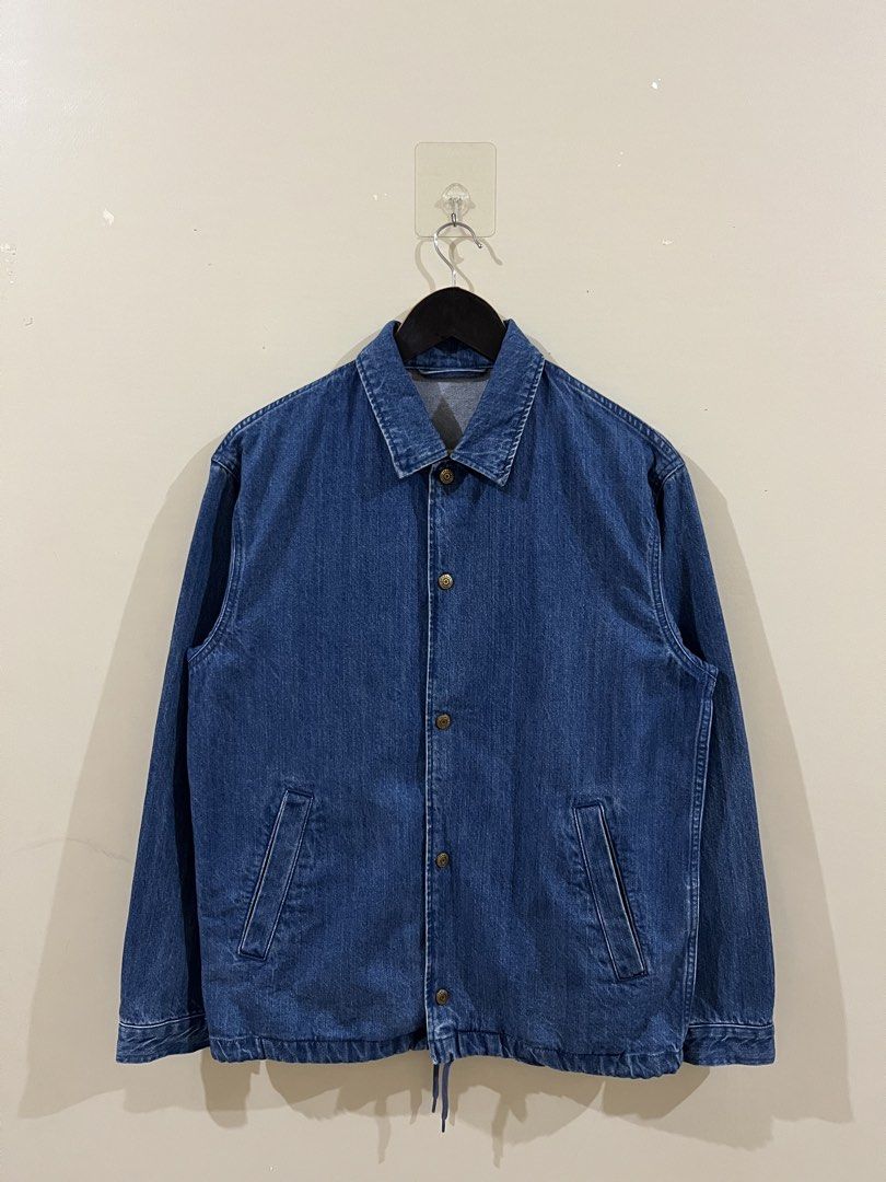 GU Denim Coach Jacket (Category: Coats, Jackets and Outerwear) located in Roxas City. Submitted by anamaria12997 (Listing ID 1466477477, Image 2). Description: Size on tag: Small Length 27 Width 21.5 📍Roxas City Capiz.