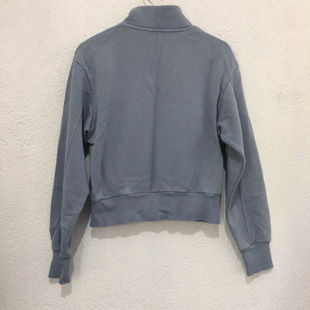 GU half zip semi crop jacket (Category: Coats, Jackets and Outerwear) located in Subic. Submitted by ayvee.ph (Listing ID 1466383114, Image 3). Description: GU half zip semi crop jacket Super pretty!🐻 Excellent cond No issue No flaws No when worn photo Once worn Size: S on tag fits Medium Prelove Price: 600 (last price posted) 📌Color may vary due to lighting 📍Olongapo City 🚛Reg J&T door to door del Mine now pay tom Scheduled shipping .