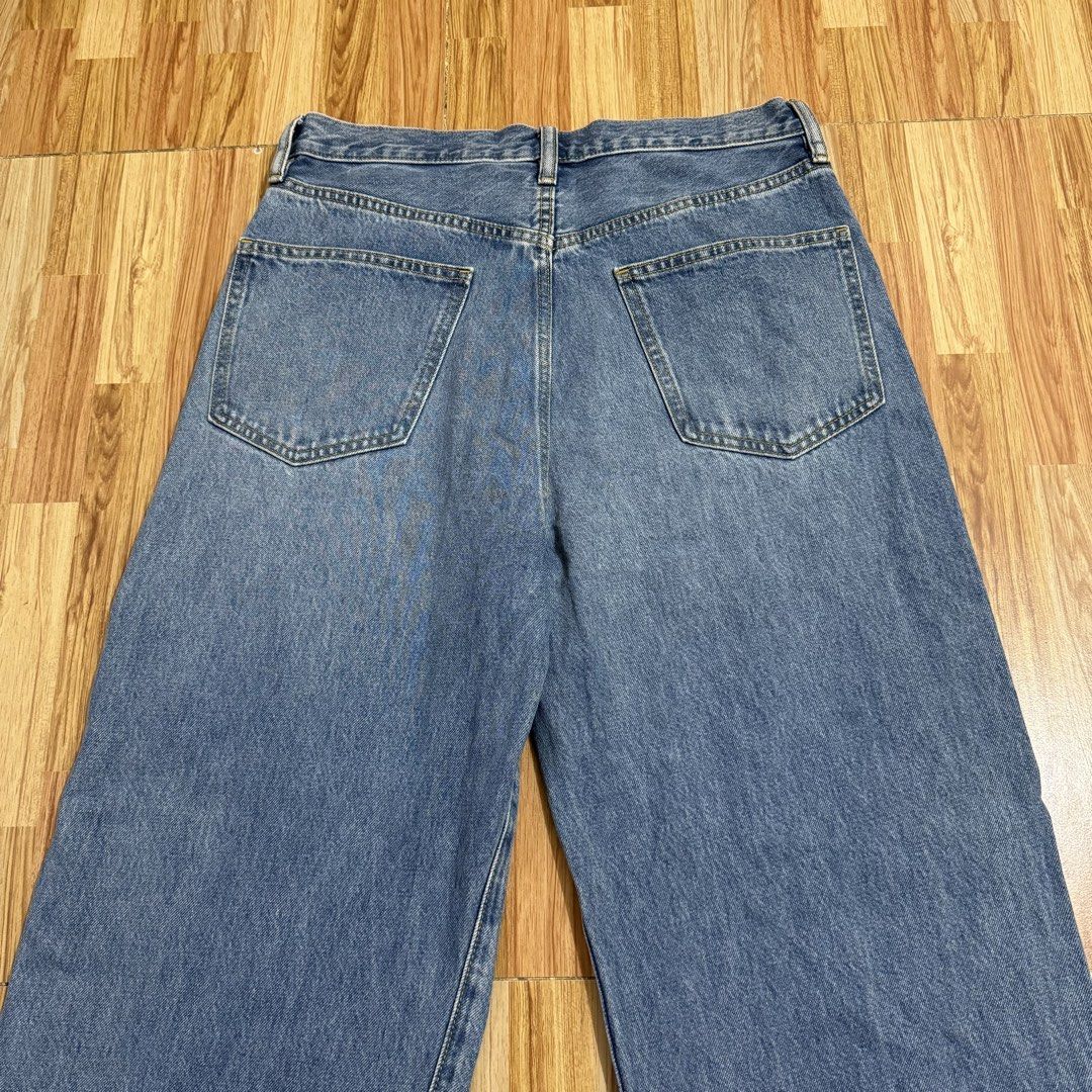 GU MEN’S BAGGY JEANS (Category: Jeans) located in Manila. Submitted by thrifthing_121102 (Listing ID 1466507074, Image 3). Description: GU MEN’S BAGGY JEANS •WAIST - 31” •LENGTH - 40” •HEM - 9.5” •EXCELLENT CONDITION •NO ISSUES ₱799 + SF ✅All items are in excellent to new condition. ✅Color may vary due to lighting. 📦J&T Express or Lalamove Shipping. 💸Gcash Payment. 📍Moonwalk, Paranaque City.