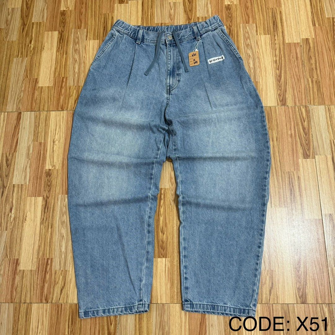 GU MEN’S CARROT JEANS (Category: Jeans) located in Manila. Submitted by thrifthing_121102 (Listing ID 1466504819, Image 1). Description: GU MEN’S CARROT JEANS •SIZE MEDIUM •WAIST - 30-32” •LENGTH - 39” •HEM - 8” •EXCELLENT CONDITION •NO ISSUES ₱699 + SF ✅All items are in excellent to new condition. ✅Color may vary due to lighting. 📦J&T Express or Lalamove Shipping. 💸Gcash Payment. 📍Moonwalk, Paranaque City.