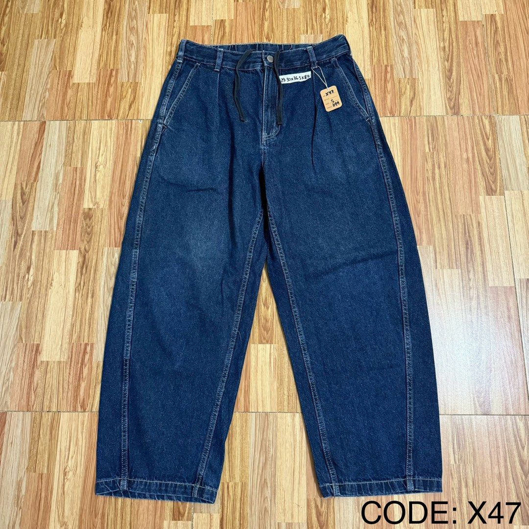 GU MEN’S EASY BARREL-LEG JEANS (Category: Jeans) located in Manila. Submitted by thrifthing_121102 (Listing ID 1466503014, Image 1). Description: GU MEN’S EASY BARREL-LEG JEANS •SIZE SMALL •WAIST - 29-30” •LENGTH - 36.5” •HEM - 8.5” •EXCELLENT CONDITION •NO ISSUES ₱699 + SF ✅All items are in excellent to new condition. ✅Color may vary due to lighting. 📦J&T Express or Lalamove Shipping. 💸Gcash Payment. 📍Moonwalk, Paranaque City.