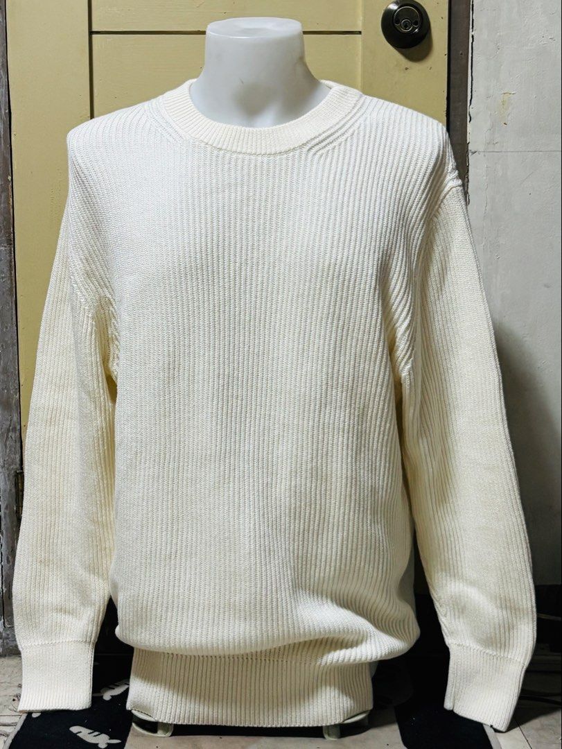 GU Washable Cotton Aze Crew Neck Sweater (Category: Coats, Jackets and Outerwear) located in Pasig City. Submitted by jie1031 (Listing ID 1466473082, Image 2). Description: GU Washable Cotton Aze Crew Neck Sweater Code: 351-321632 (01-01) GU Size on Tag: XL Width: 22-25.5” Length: 31.5” Color: Cream Material: 100% Cotton Description: Very nice, no flaws. ₱ 350 Payment first via bank transfer BPI or BDO or Gcash * Ship via lalamove or JNT * Meet u
