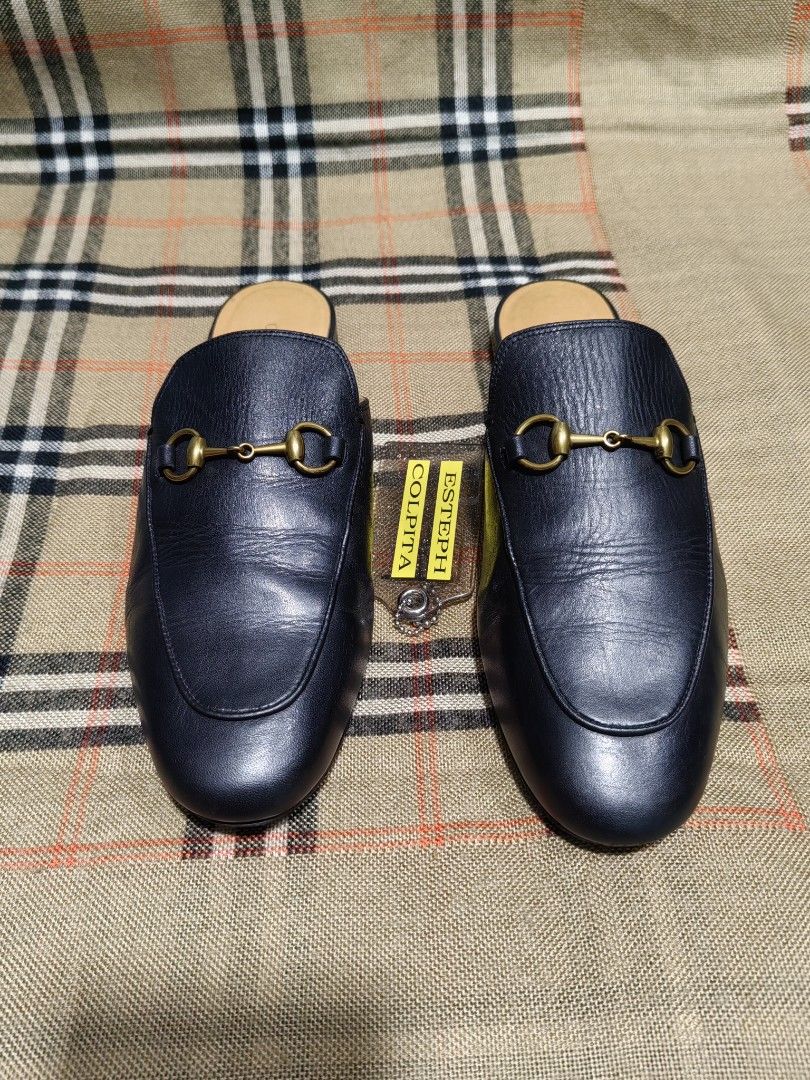 GUCCI (Category: Flats & Sandals) located in Baguio. Submitted by curated_luxe_brandeds (Listing ID 1466411523, Image 3). Description: GUCCI SIZE 38 ON TAG SEE PICS FOR DETAILS EXCELLENT CONDITION COLOR MAY VARY DUE TO LIGHTING MOP BDO /GCASH NO COD /COP PHYSICAL STORE :STALL 324A THIRD FLOOR SKYWORLD SESSION ROAD BAGUIO CITY FB PAGE /CAROUSELL : curated_luxe_brandeds FACEBOOK SELLING ACCOUNT : Esteph Colpita SA.