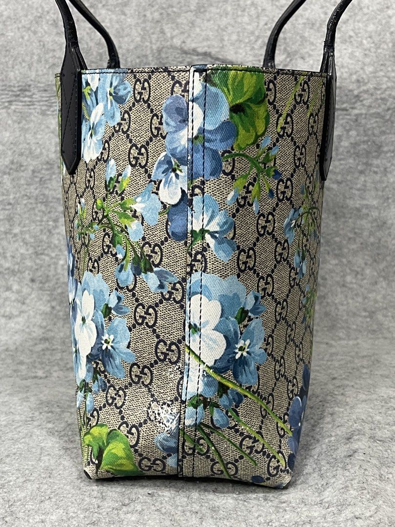 gucci (Category: Tote Bags) located in Calamba. Submitted by thriftingoverload (Listing ID 1466448064, Image 3). Description: plus shipping fee.
