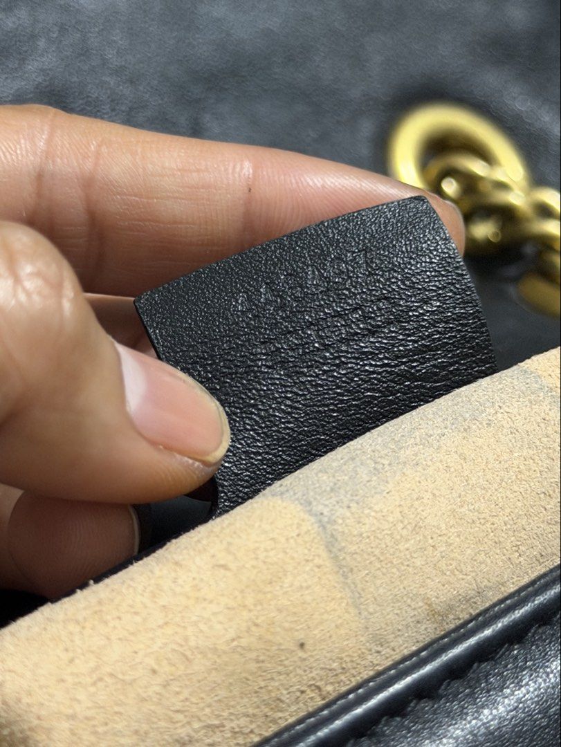 Gucci marmont (Category: Luxury Bags & Wallets) located in Manila. Submitted by prelovedbyramiah (Listing ID 1466451943, Image 2). Description: pls check pics for authenticity not guarateed.