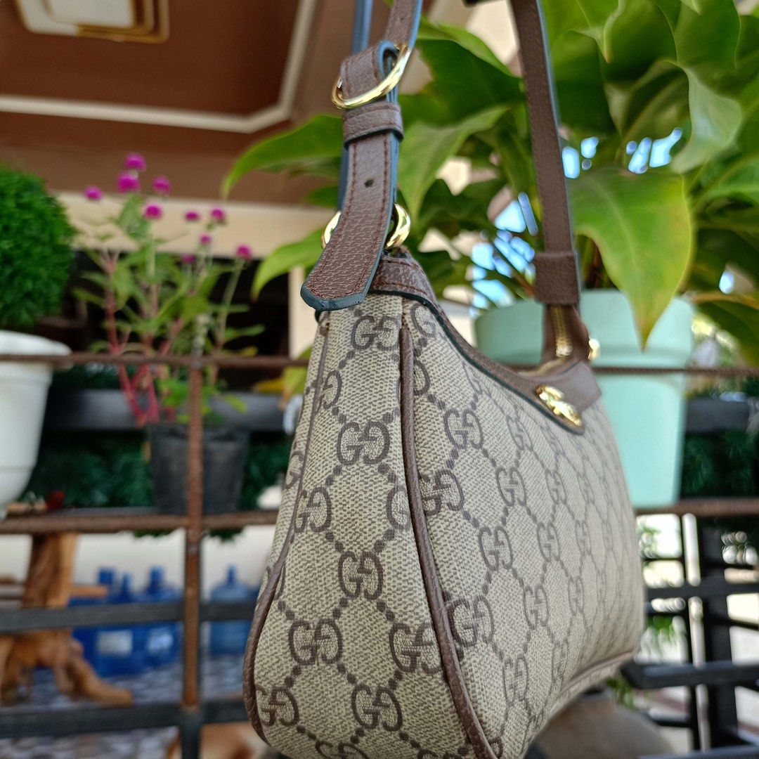 Gucci Ophidia mini shoulder bag (Category: Shoulder Bags) located in Barugo. Submitted by green.trendsetter (Listing ID 1466395824, Image 3). Description: PRELOVED FINDS FROM JAPAN PLEASE READ BEFORE PURCHASING • PRELOVED MEANS PRELOVED. Each piece has been previously loved and may naturally have signs of use such as creasing, scratches, stains, discoloration, or other imperfections. Kindly manage your expectations accordingly. • AUTHENTICITY IS 