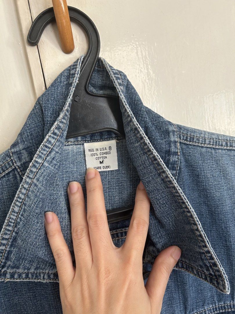 Guess Denim Jacket (Category: Coats, Jackets and Outerwear) located in Quezon City. Submitted by onthehanger_ph (Listing ID 1466360843, Image 3). Description: Authentic vintage Guess denim jacket in medium Classic blue wash 100% combed cotton with iconic red logo tags Clean, comfortable everyday staple..