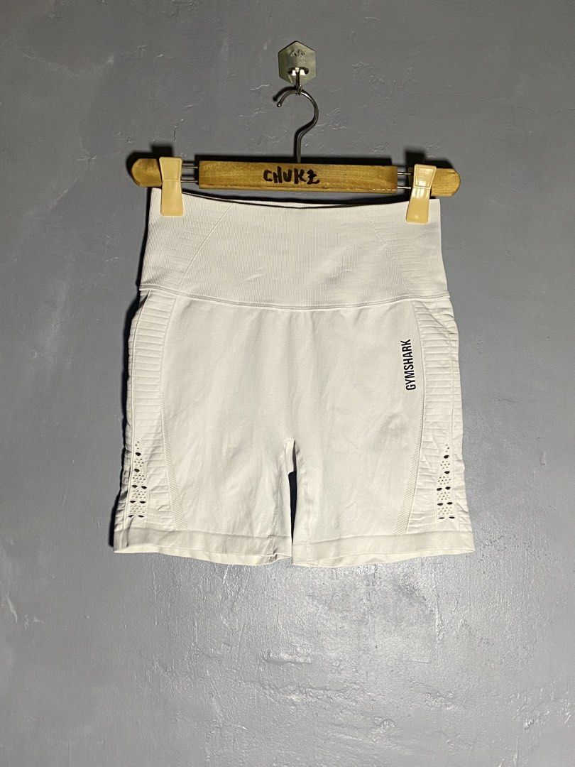 GYMSHARK ENERGY SEAMLESS SHORTS (Category: Activewear) located in Cabuyao City. Submitted by saucycloset (Listing ID 1466395875, Image 3). Description: GYMSHARK ENERGY SEAMLESS SHORTS Size : Small Dimes : 26-32W 13L Condition : Excellent Issue : none Price : 450 📍READY TO WEAR 📍Cabuyao Laguna .