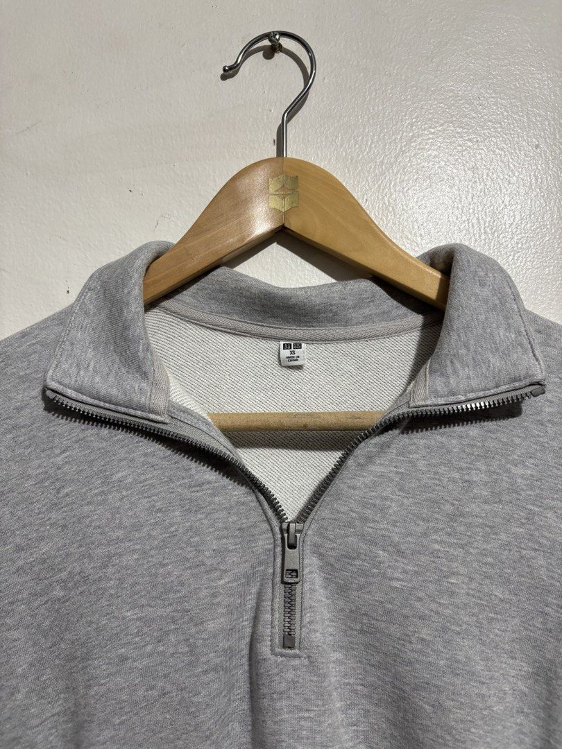 HALF ZIP UNIQLO (Category: Coats, Jackets and Outerwear) located in Caloocan City. Submitted by abbyslv (Listing ID 1466503901, Image 3). Description: size xsmall-small kinda fit for medium.