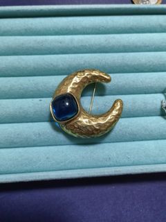 (Category: ) located in . Submitted by jeannescarlet (Listing ID 1466408645, Image 1). Description: .