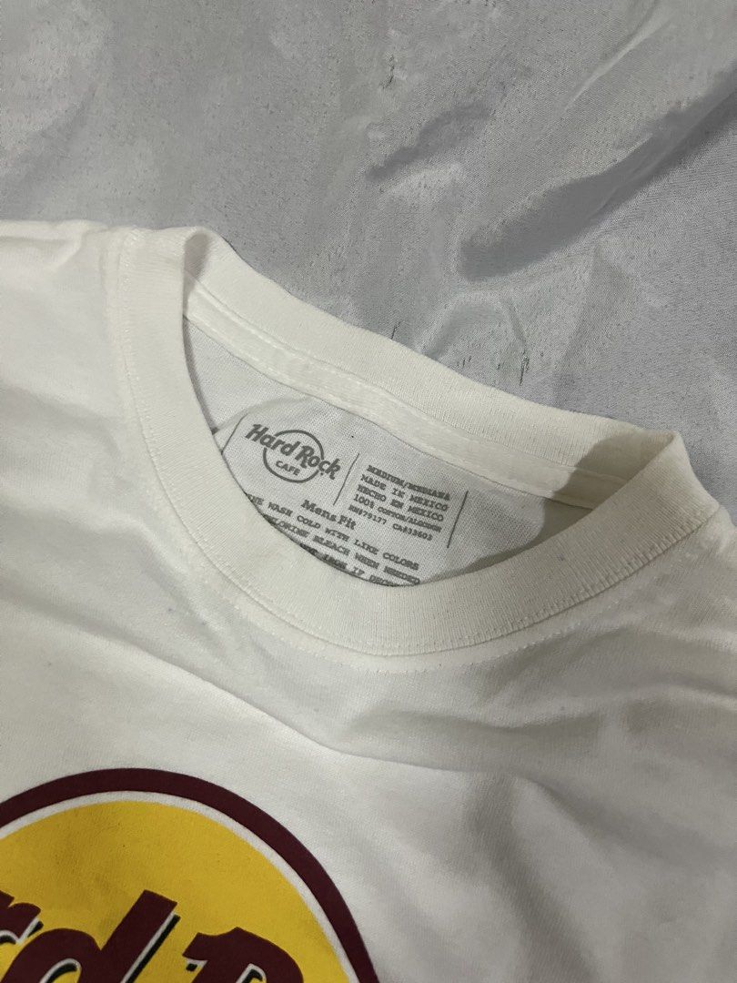 Hard Rock Cafe SEATTLE Shirt (Category: Tshirts & Polo Shirts ) located in Muntinlupa City. Submitted by ninenine.collective (Listing ID 1466346527, Image 3). Description: Hard Rock Cafe SEATTLE Shirt 20/28.5.