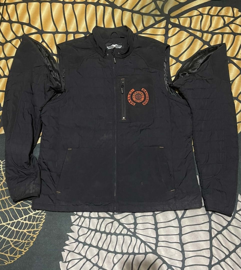 HARLEY DAVIDSON JASPER VEST JACKET (Category: Coats, Jackets and Outerwear) located in Baguio. Submitted by kryznelyn (Listing ID 1466389465, Image 2). Description: HARLEY DAVIDSON JASPER VEST JACKET 2XL SIZING 27x30 Missing hood Cut neck tag DROPOFF BAGUIO LOC LBC outside Baguio.