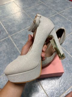 (Category: ) located in . Submitted by daisycloset.co (Listing ID 1466452396, Image 1). Description: .