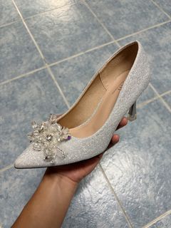 (Category: ) located in . Submitted by daisycloset.co (Listing ID 1466451615, Image 1). Description: .