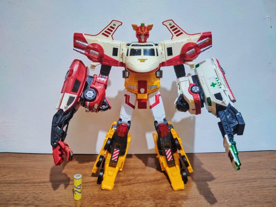 Hello Carbot Mighty Guard Combiner Robot (Category: Action & Battle Toys) located in Paranaque City. Submitted by corner24 (Listing ID 1466387769, Image 3). Description: What you see is what you get (AS IS) 2nd Hand Condition, Expect sign of usage/ Paint chips etc See photos for Actual Condition Missing Weapons/ accessories ❌ Not Working Electronics❌ No Reservation/ 1st to Pay Basis Korean/Japan Surplus *Original *Excellent quality *Pls manage yo
