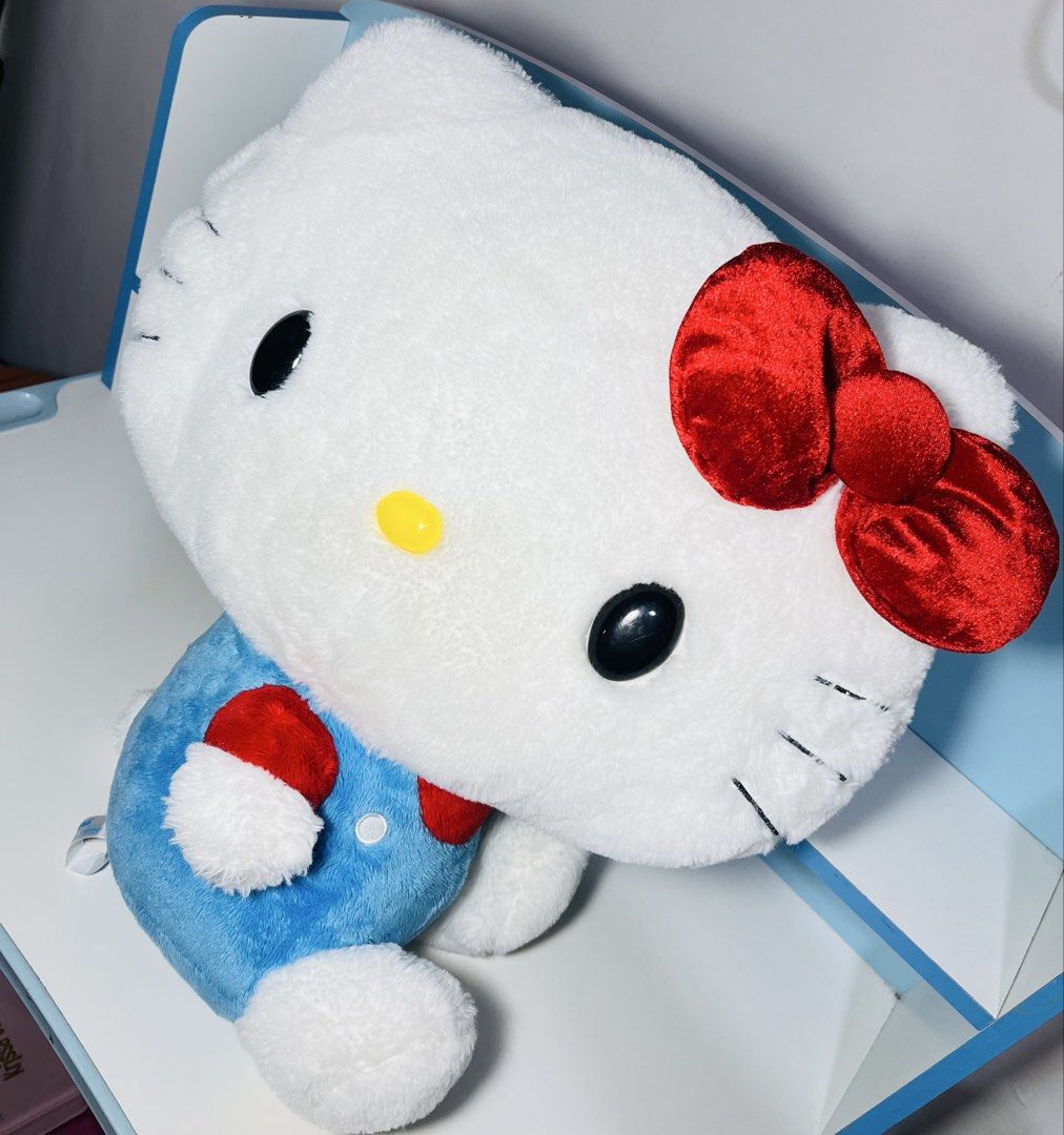 hello kitty large plushie (Category: Plushies & Soft Toys) located in Cainta. Submitted by jjsp_monsterhunting (Listing ID 1466430671, Image 2). Description: hello kitty large plushie approx 20 inches sega sanrio brand tag meet up pin loc cainta shipping options LALAMOVE✅ JNT✅.