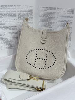 （分類：）位於 。 由 santini_luxury 提交（商品編號 1466381408，圖片 1）。簡介： 。
