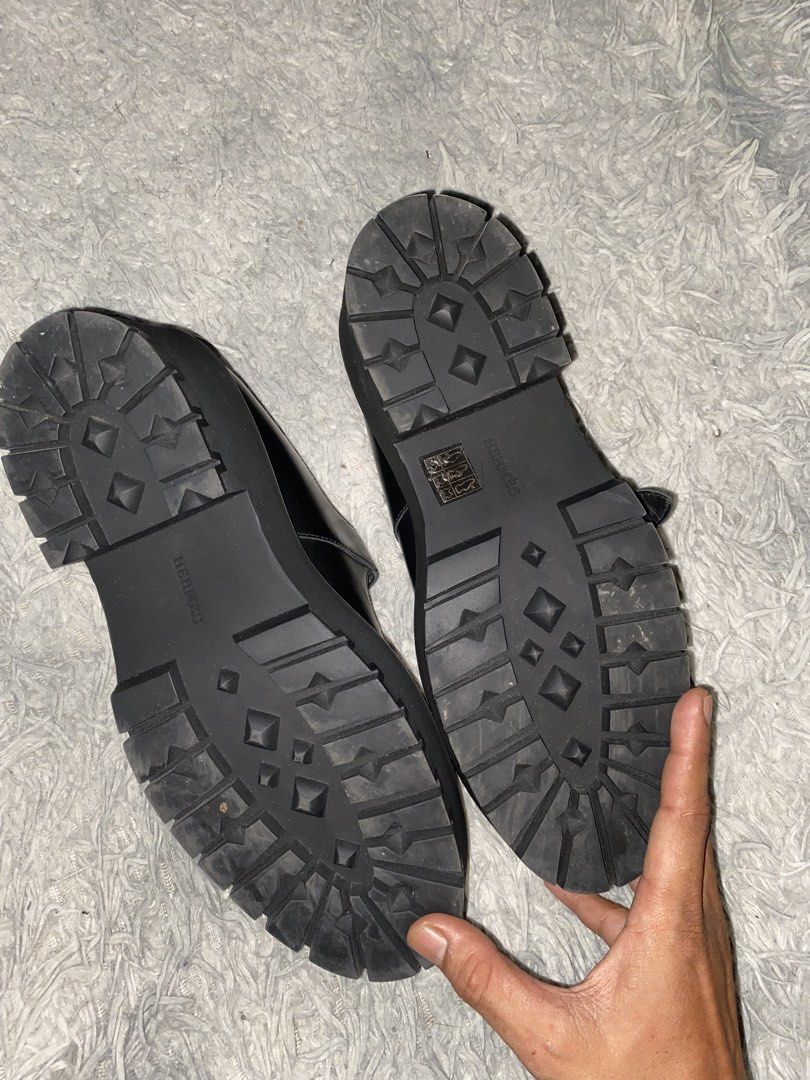 Hermes leather ballet flats (Category: Luxury Accessories) located in Lantawan. Submitted by alfhadzrie23687 (Listing ID 1466508409, Image 3). Description: Hermes leather ballet flats.