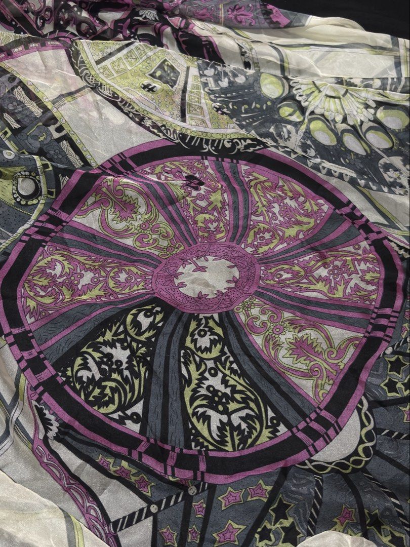 Hermes Scarf (Category: Scarves) located in Puerto Princesa. Submitted by 18arc (Listing ID 1466462926, Image 2). Description: Hermes Scarf off" 3,999 php only.