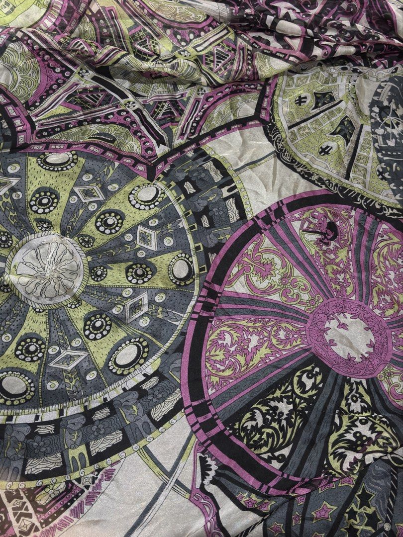 Hermes Scarf (Category: Scarves) located in Puerto Princesa. Submitted by 18arc (Listing ID 1466462926, Image 1). Description: Hermes Scarf off" 3,999 php only.