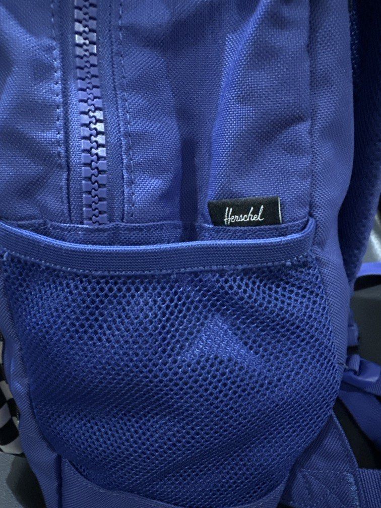 Herschel Backpack (USED) (Category: Backpacks) located in Manila. Submitted by krystalchewey_ (Listing ID 1466408616, Image 3). Description: Used Actual Photo Posted 1350php L-16 inches W-12 inches Check last photo .