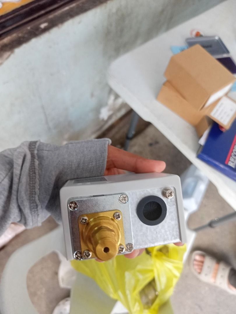 High Pressure Switch (Category: Everything Else Others) located in Manila. Submitted by joeyroque09 (Listing ID 1466364660, Image 3). Description: High Pressure Switch.