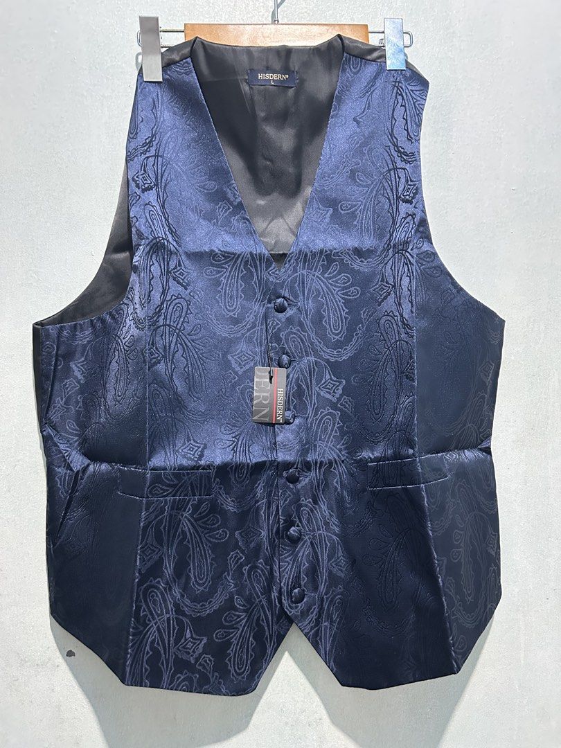 Hisdern Paisley Vest (Category: Vests) located in Quezon City. Submitted by jjsurplus_23 (Listing ID 1466503180, Image 1). Description: .