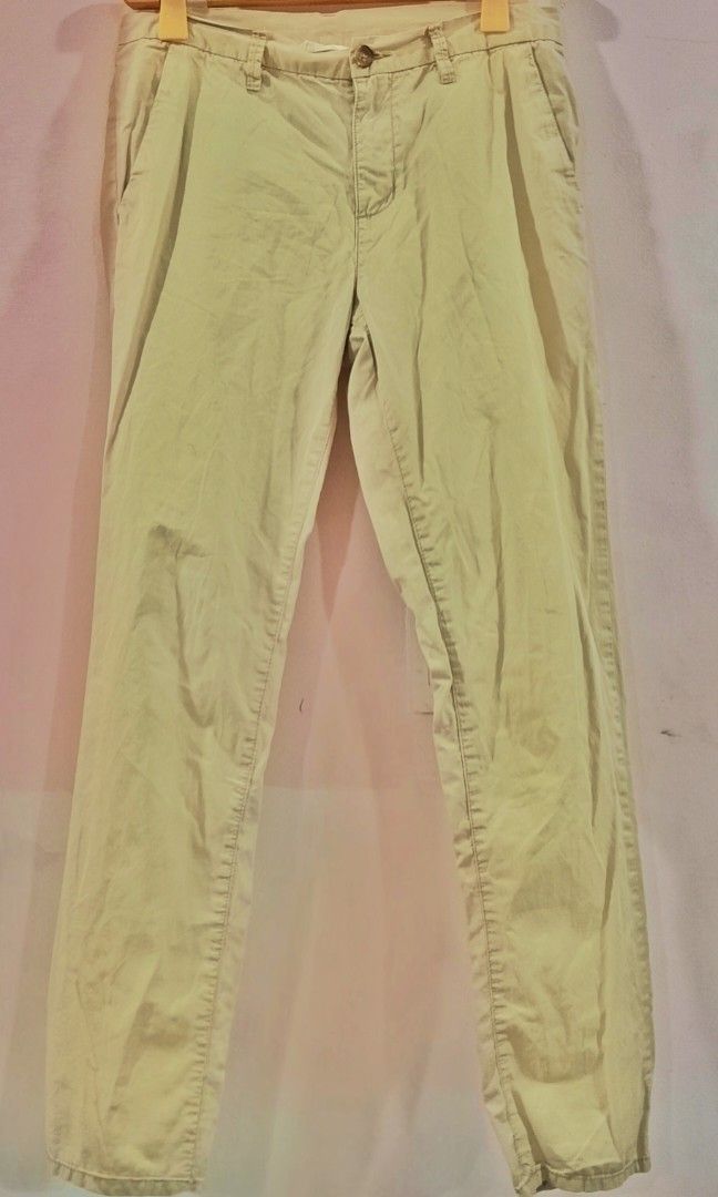 Hl&M khaki cotton slacks (Category: Other Bottoms) located in Cabanatuan. Submitted by miss.maia (Listing ID 1466539853, Image 2). Description: .