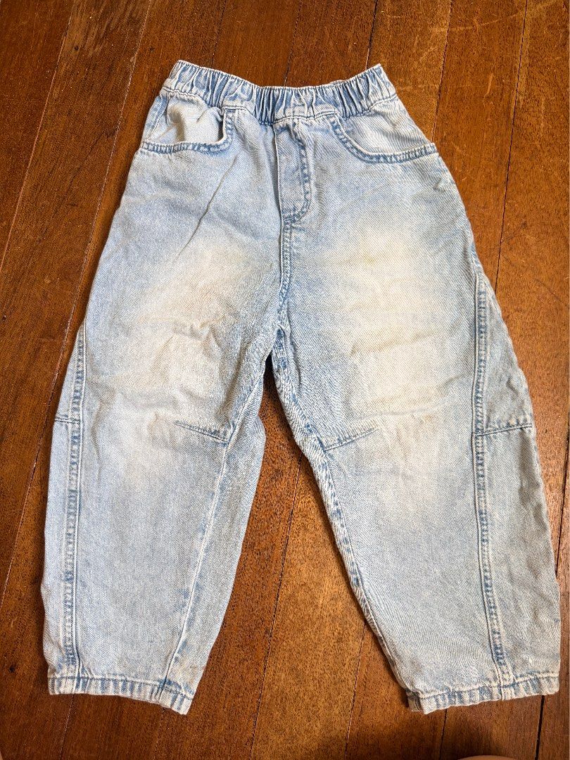 H&M Barrel Pants (Category: Babies & Kids Fashion) located in Paranaque City. Submitted by sweetiesarah01 (Listing ID 1466389094, Image 1). Description: H&M size 110/116 *With minimal stains as seen on photos .