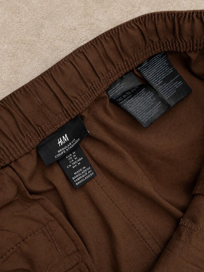 H&M Choco Brown Easy Shorts (Category: Shorts) located in Cadiz. Submitted by davidspothead (Listing ID 1466353843, Image 2). Description: Medium on tag Waist 32 to 34 Length 18.5" Good as new.