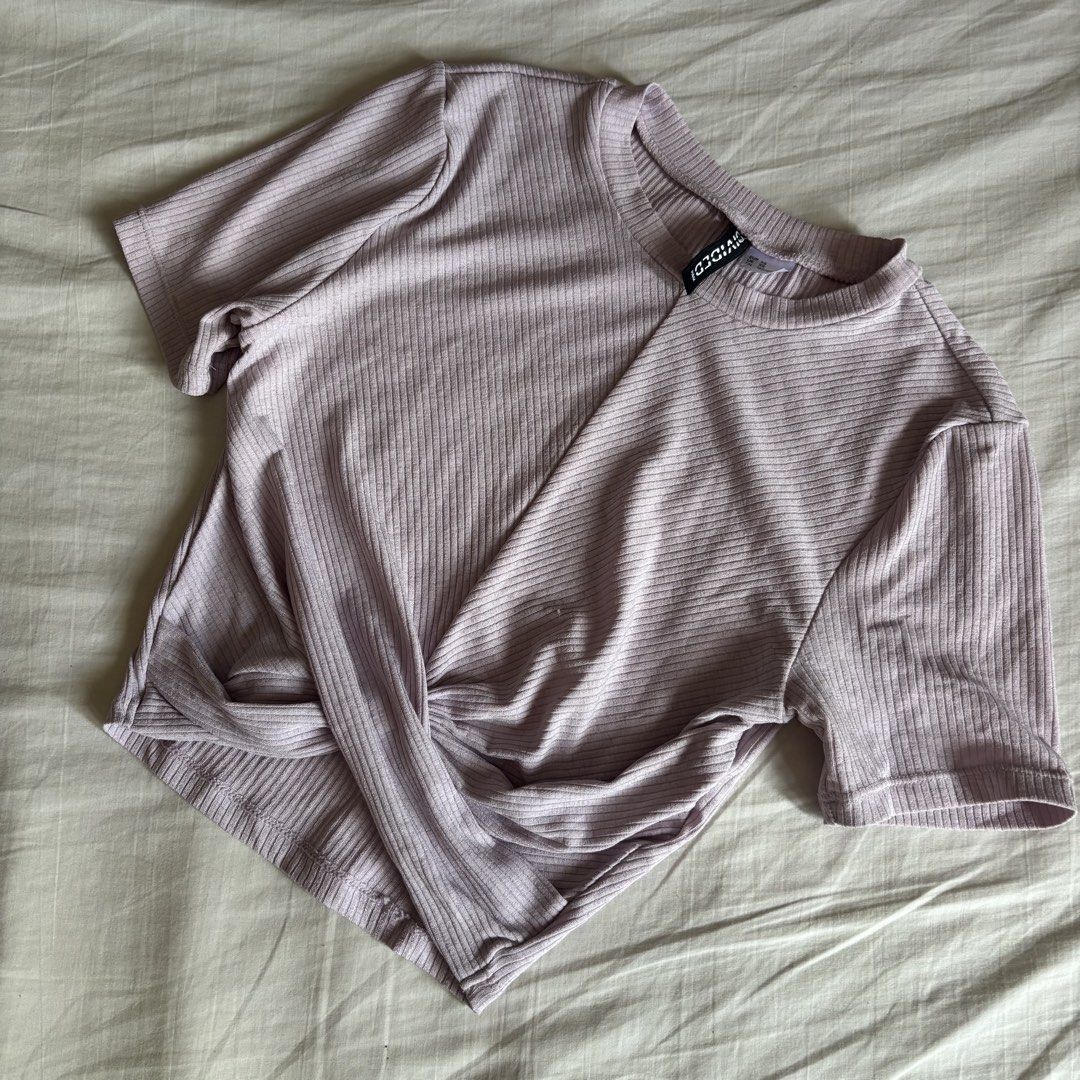H&M Lavender Twisted Crop Top (Category: Others Tops) located in Binan City. Submitted by myprelovedhaul (Listing ID 1466399799, Image 1). Description: - fits xs to small! - no when worn photos! - last price posted! - please message only if sure buyer! - limited replies only. - Available unless mark as sold. - Ship via j&t or lalamove for same day. -Mode of payment: Gcash 📍Biñan Laguna .