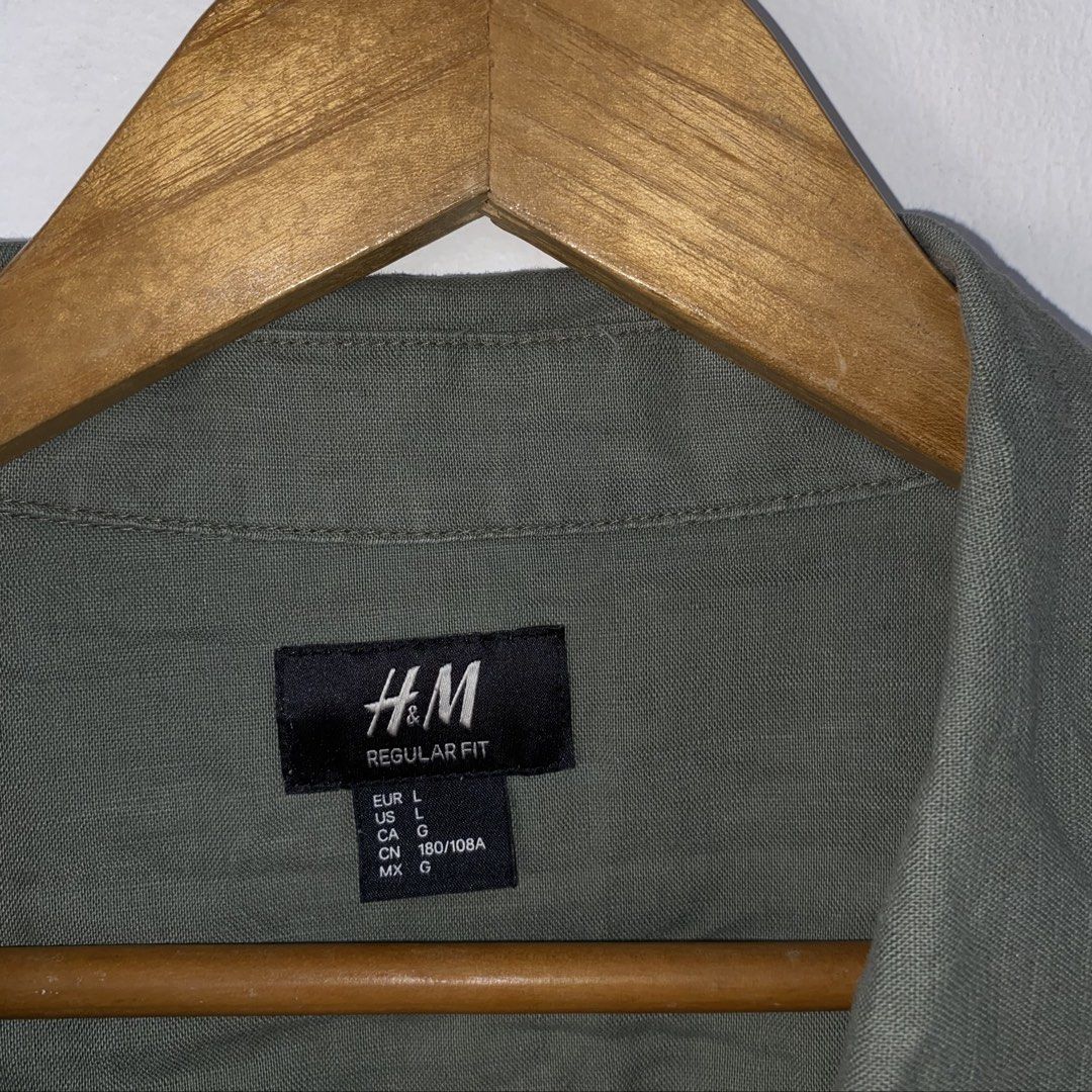 H&M men regular fit top (Category: Formal Shirts) located in San Jose del Monte. Submitted by mamiracky (Listing ID 1466420351, Image 3). Description: .