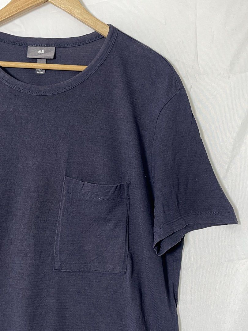 H&M Navy Pocket Shirt (Category: Tshirts & Polo Shirts ) located in Imus. Submitted by mochi.rella (Listing ID 1466508981, Image 3). Description: Navy HM Pocket Good Condition L on tag | Fit L W 23.5 | L 28 .
