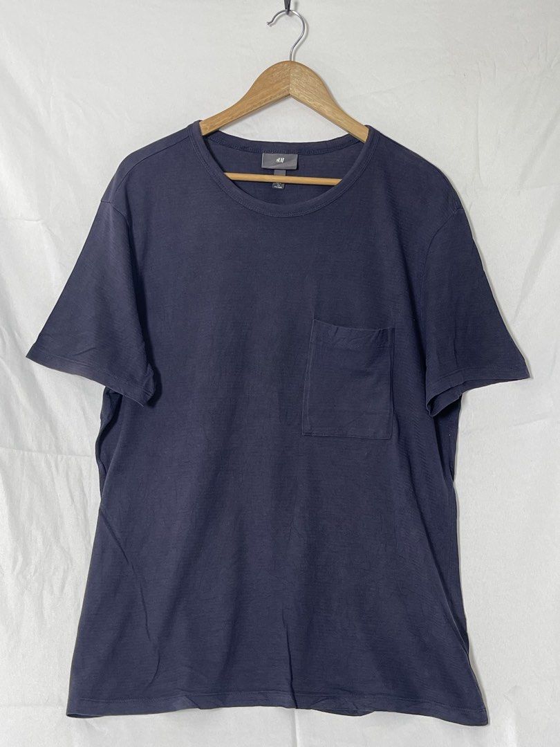 H&M Navy Pocket Shirt (Category: Tshirts & Polo Shirts ) located in Imus. Submitted by mochi.rella (Listing ID 1466508981, Image 2). Description: Navy HM Pocket Good Condition L on tag | Fit L W 23.5 | L 28 .