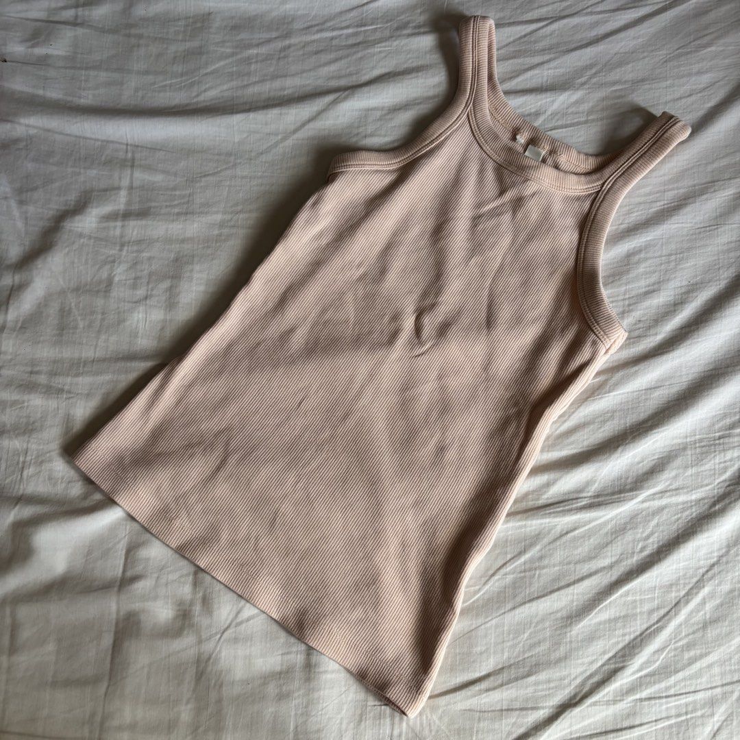 H&M Peach Racerback Full length Top (Category: Sleeveless) located in Binan City. Submitted by myprelovedhaul (Listing ID 1466402688, Image 1). Description: - fits xs to medium! - no when worn photos! - last price posted! - please message only if sure buyer! - limited replies only. - Available unless mark as sold. - Ship via j&t or lalamove for same day. -Mode of payment: Gcash 📍Biñan Laguna .