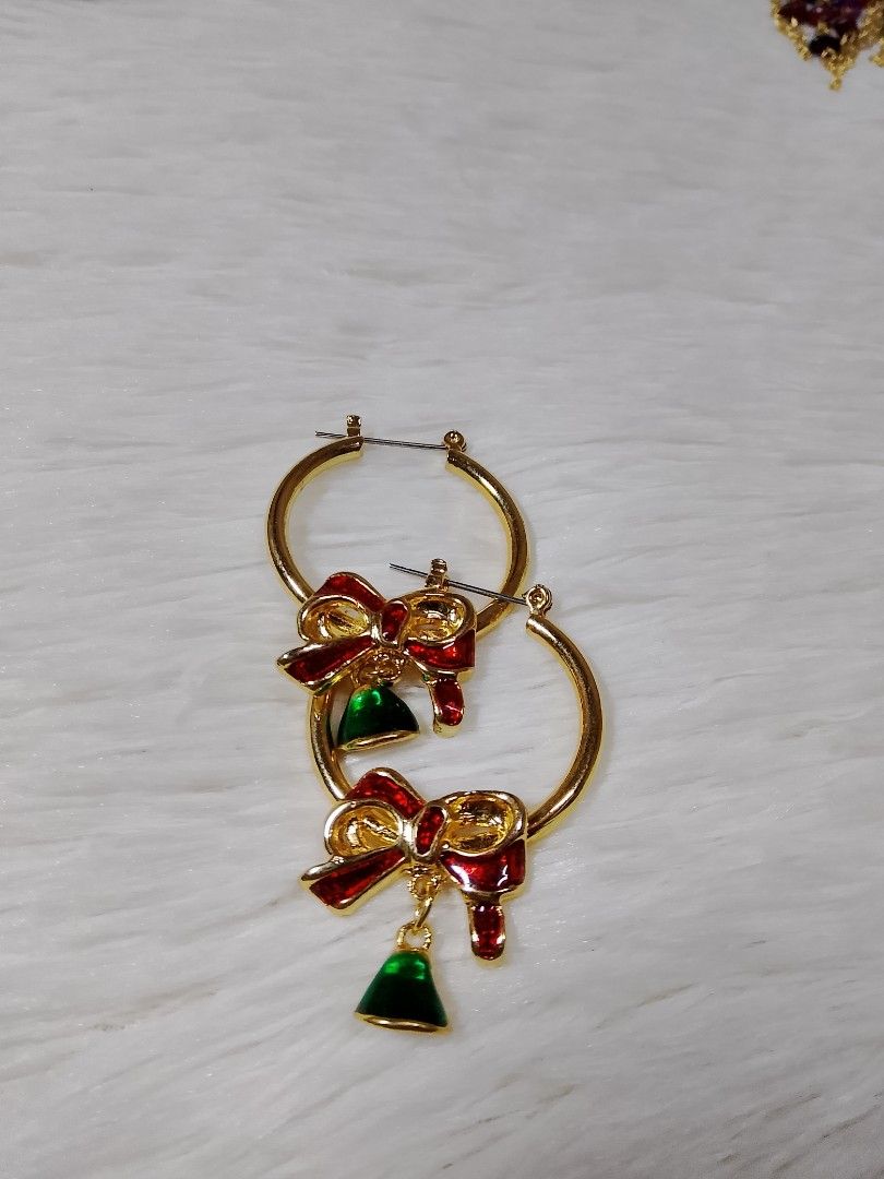hoop earrings (Category: Earrings) located in Manila. Submitted by jym008 (Listing ID 1466539242, Image 2). Description: 250 each +sf location manila.