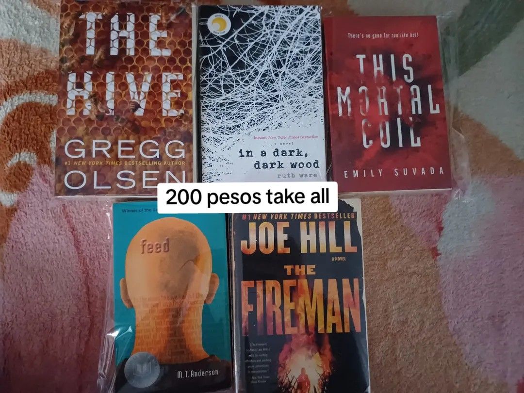 Horror books (Category: Storybooks) located in Manila. Submitted by cool.alecto (Listing ID 1466389955, Image 2). Description: stephen king - SOLD house of leaves- SOLD bundle- SOLD The notebook- SOLD.