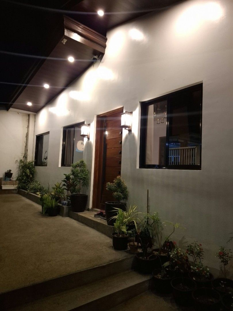 House and lot (Category: House & Lot) located in Antipolo. Submitted by goldjewelry_88 (Listing ID 1466429495, Image 2). Description: flood free pinakamataas na lugar sa angono lot 150sqm floor plan 110sqm fully furnished (bago lahat ang gamit) 2 t&bath (with bathtub) 2 bedrooms with aircon living room with aircon please pm for more details location: meralco village mahabang parang angono rizal.