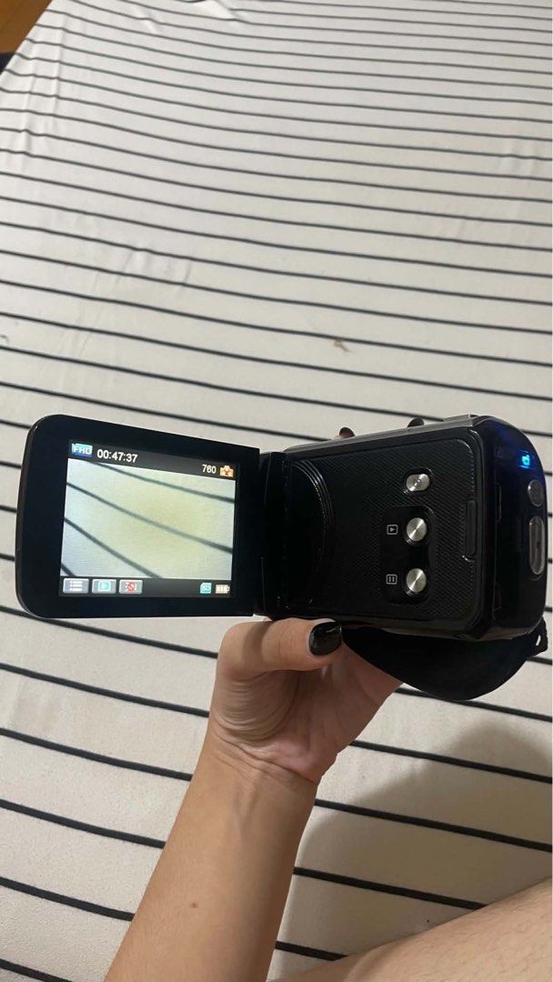 HP Full HD 1080P Digital Camcorder (Category: Video Cameras) located in Aroroy. Submitted by icyyahh (Listing ID 1466430746, Image 1). Description: 📹 HP Full HD 1080P Digital Camcorder — For Sale ₱ 3,000 — Negotiable Selling my HP Digital Camcorder, perfect for vintage-style videos, casual filming, travel, and memories! ✨ 📌 Specifications: • HP Digital Camcorder • Full HD 1080P Video • Up to 16MP Still Image Capture • 16× Digital Zoom • 3.0” To