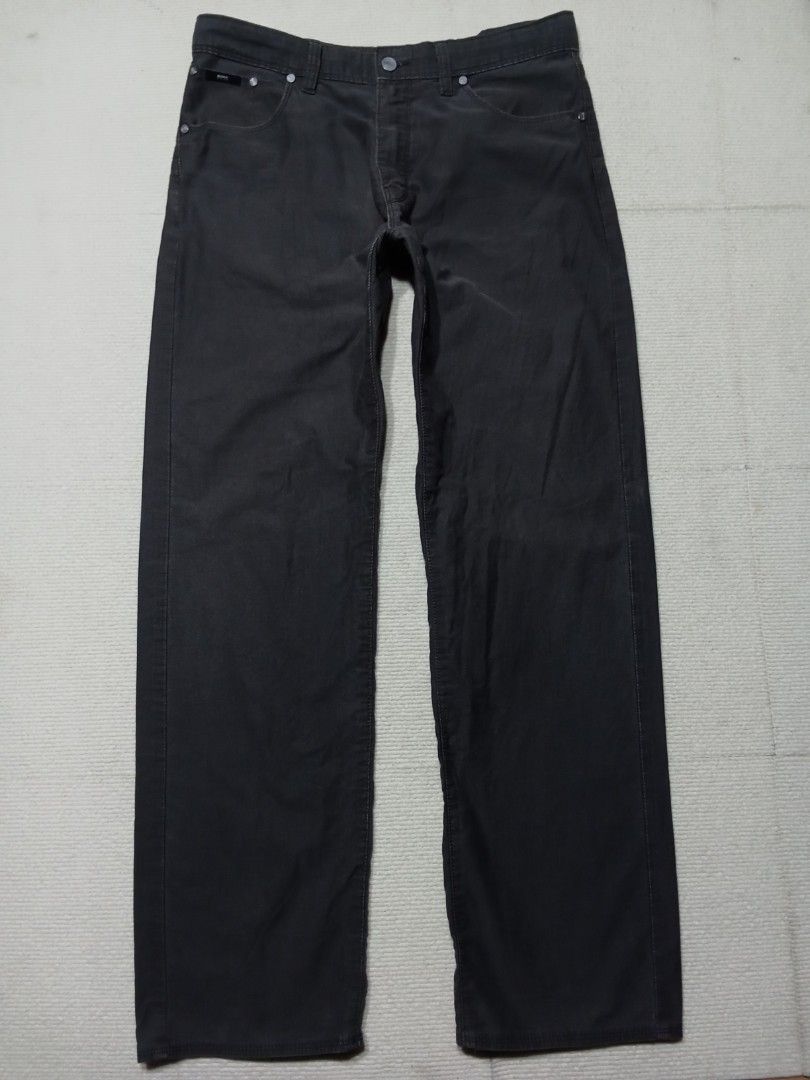 HUGO BOSS DARK GREY PANTS (Category: Jeans) located in Irosin. Submitted by jamilflor (Listing ID 1466500329, Image 3). Description: HUGO BOSS PANTS no major issue Size 34 Length 42 Excellent condition - message me!.