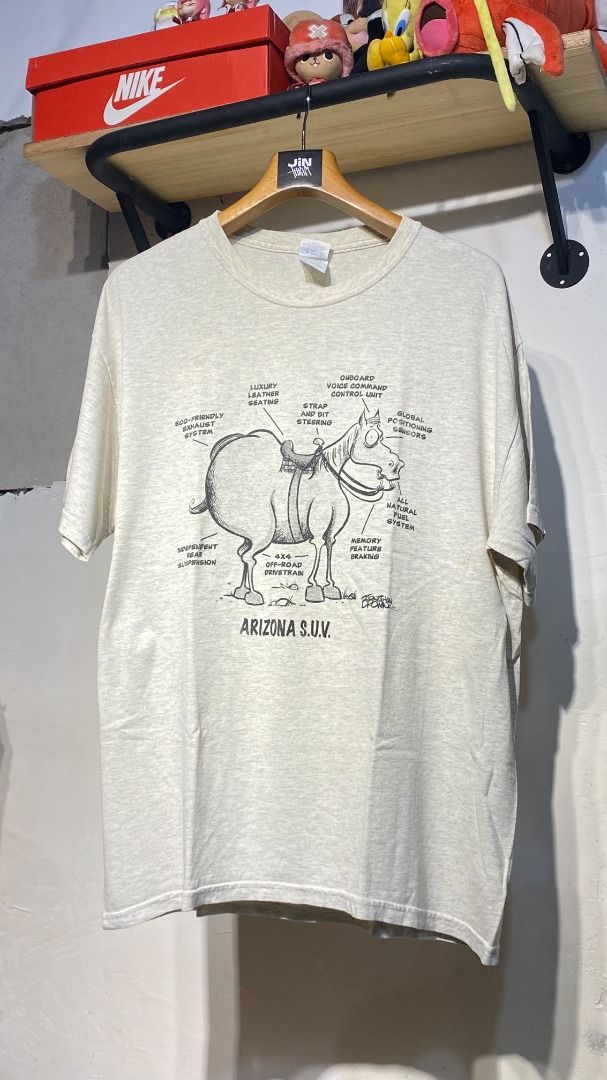 Humor Tee "Arizona SUV" / 00s Gildan (Category: Tshirts & Polo Shirts ) located in Bocaue. Submitted by jinvtg (Listing ID 1466501624, Image 1). Description: L on tag . . . vintage shirt, vintage tee, animal tee.