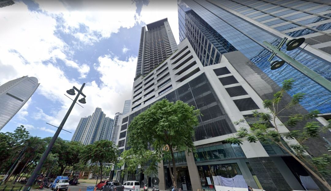 Icon Residences Studio-type for RENT (Category: Apartments & Condos) located in Makati City. Submitted by lemontreerealestateinc. (Listing ID 1466387824, Image 1). Description: FOR RENT Icon Residences Bonifacio Global City, Taguig Furnished studio-type condominium unit for rent at Icon Residences with a 36 sqm floor area. This Furnished condo in BGC offers a comfortable and convenient lifestyle in a prime location near offices, shopping malls, r