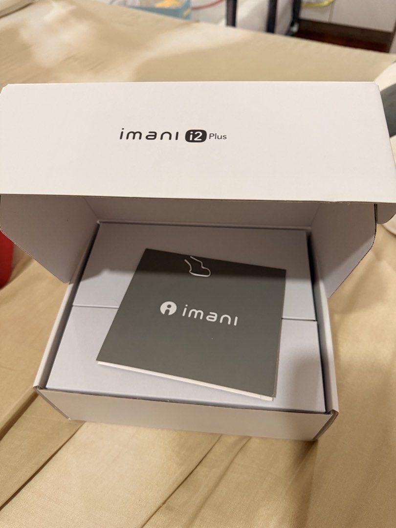 Imani I2 Plus double wearable breastpump PA (with dock) (Category: Breastfeeding & Bottle Feeding) located in Valenzuela. Submitted by joancc993 (Listing ID 1466476423, Image 3). Description: Rfs: Stop pumping.