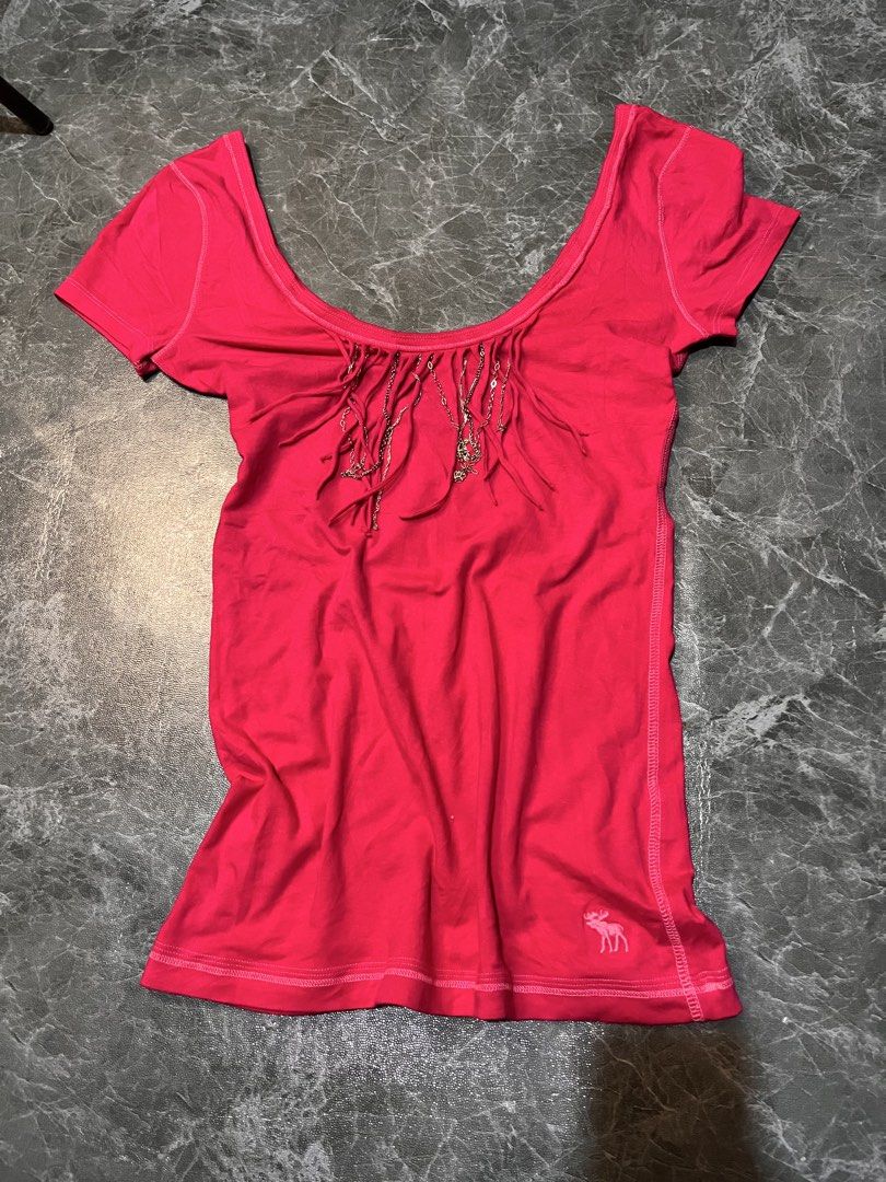 INCH? abercrombie (Category: Blouses) located in Valencia. Submitted by hunterxthrifter (Listing ID 1466521173, Image 1). Description: GOOD ASNEW SIZE MED BUT BEST FIT SMALL NO ISSUE.