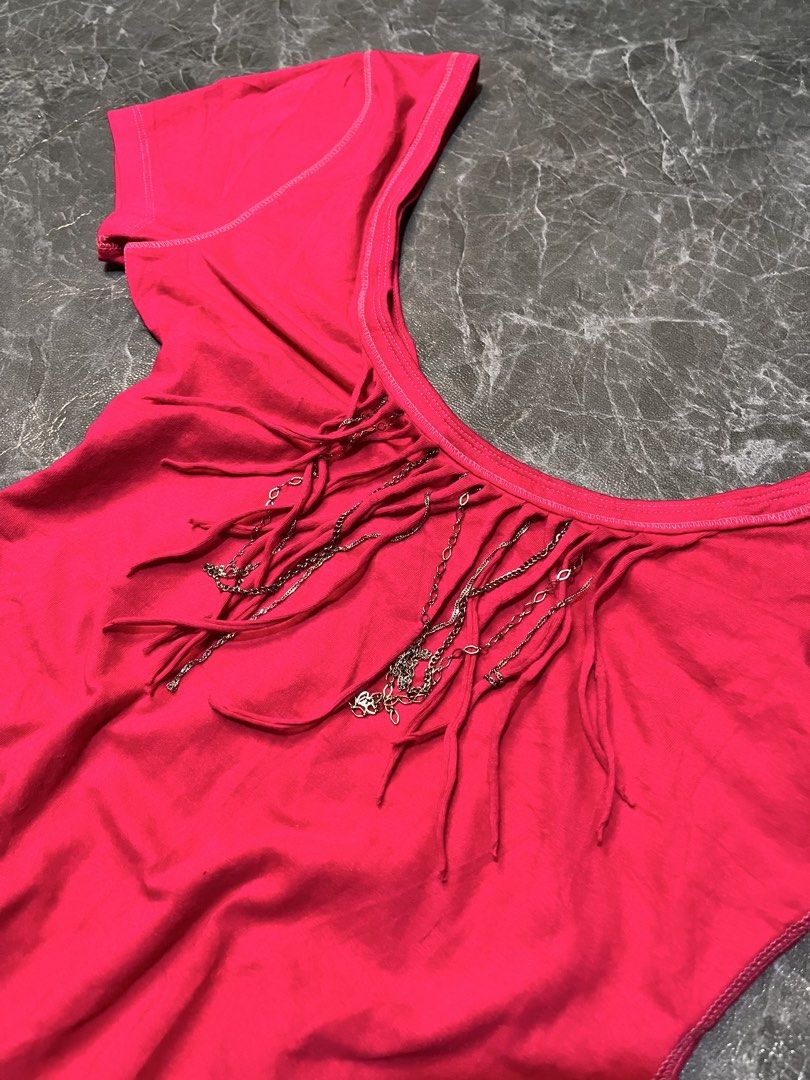 INCH? abercrombie (Category: Blouses) located in Valencia. Submitted by hunterxthrifter (Listing ID 1466521173, Image 3). Description: GOOD ASNEW SIZE MED BUT BEST FIT SMALL NO ISSUE.
